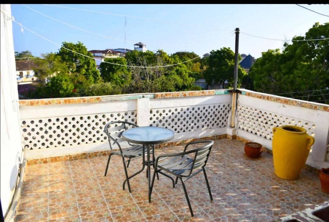 Mavericks Convenient Cozy Loft In Diani'S Cbd Ukunda Exteriér fotografie