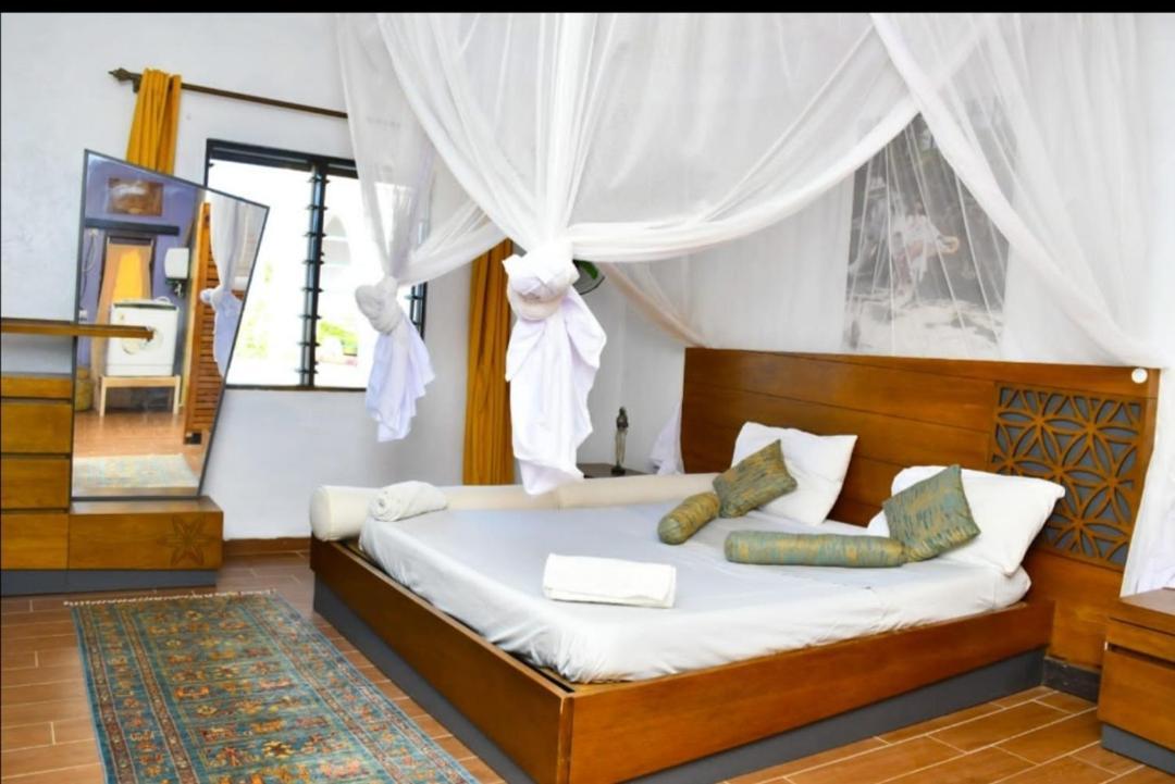 Mavericks Convenient Cozy Loft In Diani'S Cbd Ukunda Exteriér fotografie