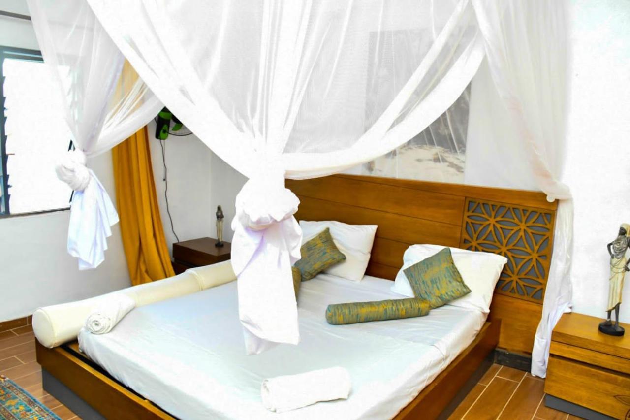 Mavericks Convenient Cozy Loft In Diani'S Cbd Ukunda Exteriér fotografie